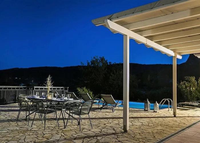 Stars By Select كاتيليوس